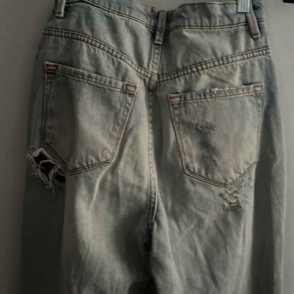 BDG - Picture 3 of 3